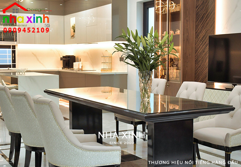 Không gian bàn ăn được thiết kế sang trọng và đẳng cấp