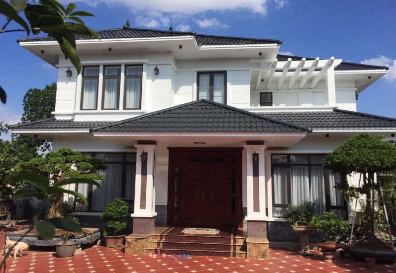 mẫu thiết kế biệt thự mái thái 2 tầng