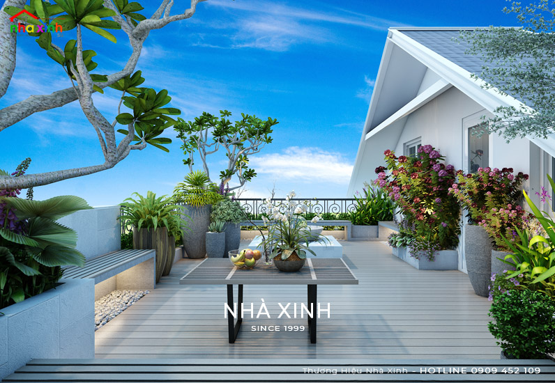 Sân thương được thiết kế với không gian xanh mát