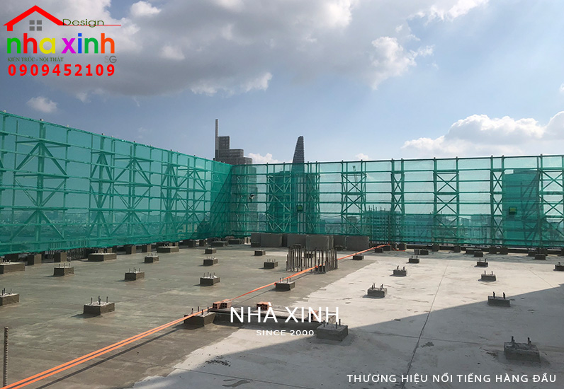 Hiện trạng tầng thượng với diện tích mặt sàn 1300m2